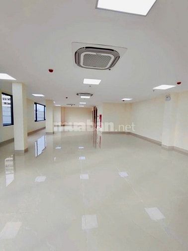 Siêu Phẩm Phạm Văn Đồng, Lô góc, , 204m, 8 tầng, 21m MT, Gía 70,5 tỷ