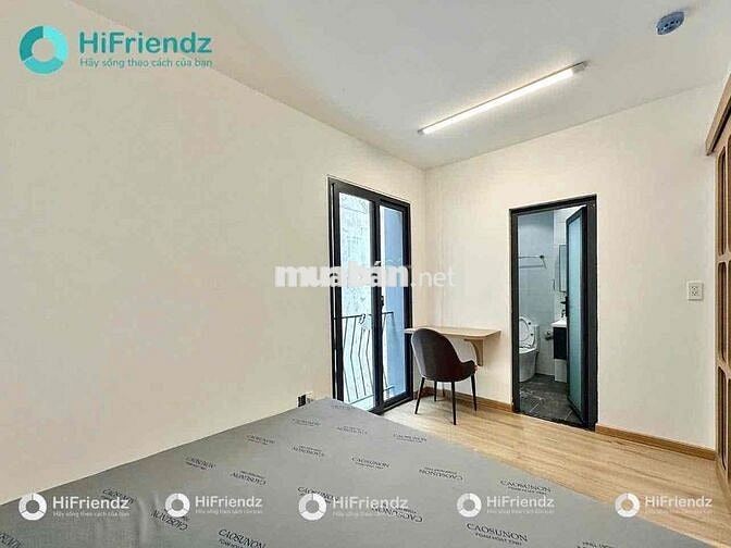 Căn Hộ 1 Phòng Ngủ Ban Công Mới 100% FullNT Toà Nhà Thang Máy Hầm Xe