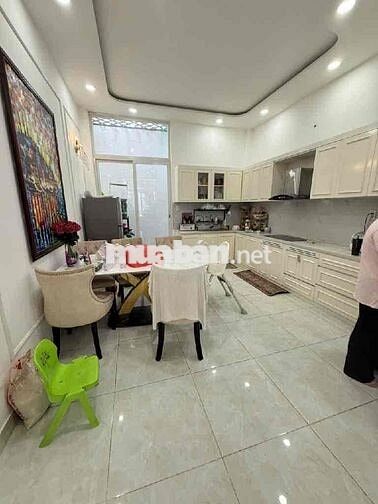 Nhà 3 tấm hẻm xe hơi, đường phú thuận gò ô môi Q7 260m2 sand