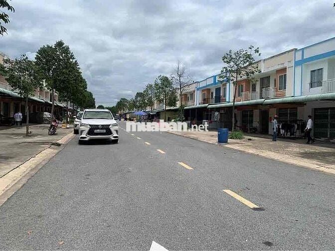 Chính chủ bán cặp trọ giá siêu rẻ 300m2 đang cho thuê kín có thu nhập