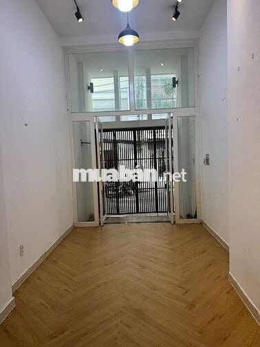 Cho thuê Mb hxh 212B/2D Nguyễn Trãi, Q1, 3x8m + LDR - Giá 13tr