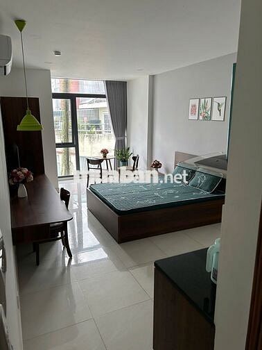 CHDV full nội thất cao cấp Ngã 4 Hàng Xanh, thang máy, giặt phơi riêng