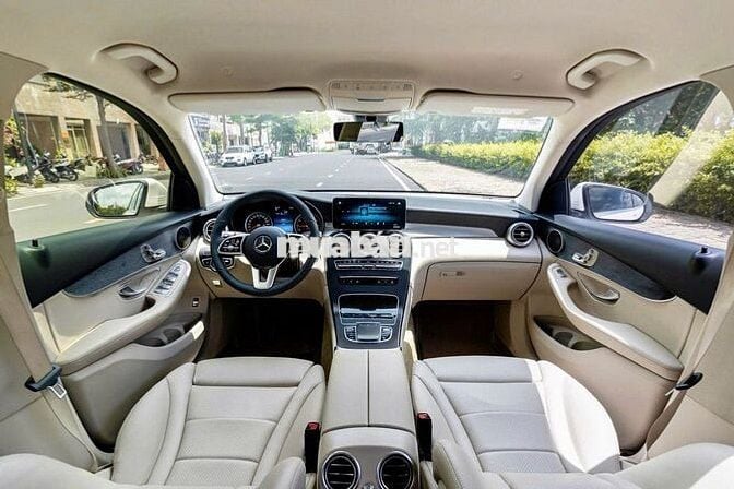 Bán xe GLC200 facelift sx 2021 - 37000 km