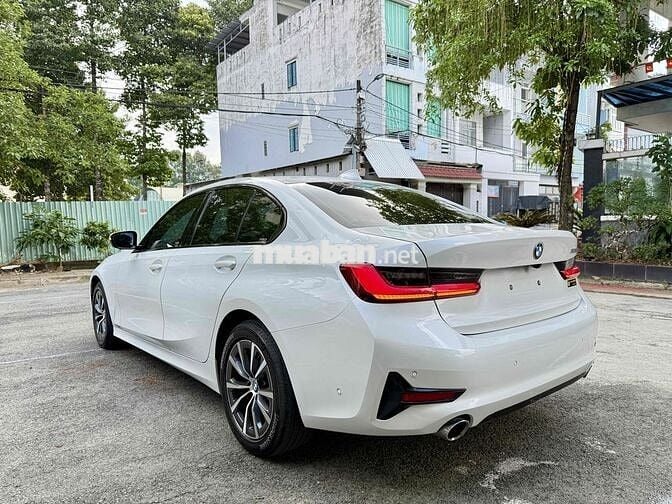BMW 320i Sport Line