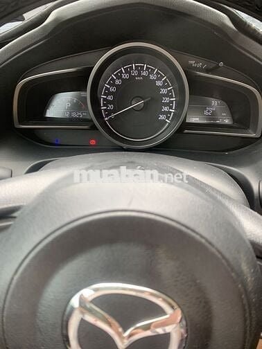 Mazda 3 2019 1.5L Luxury - 121000 km
