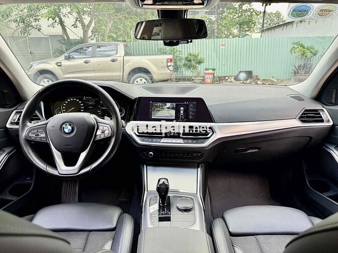 BMW 320i Sport Line