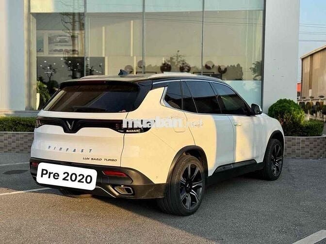 VinFast Lux SA2.0 2020 Premium 2.0 AT - 50000 km