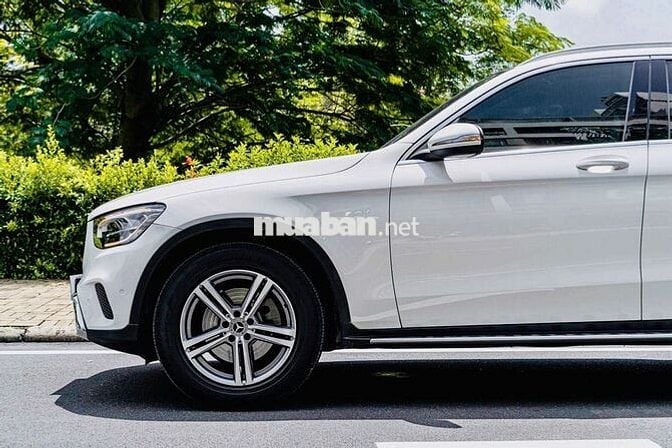 Bán xe GLC200 facelift sx 2021 - 37000 km