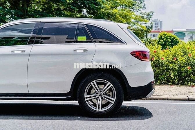 Bán xe GLC200 facelift sx 2021 - 37000 km