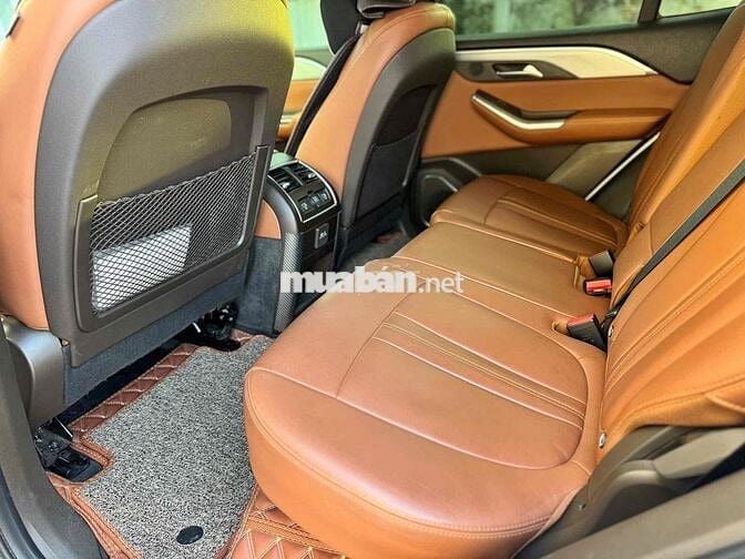 VinFast Lux SA2.0 2020 Premium 2.0 AT - 50000 km