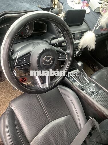 Mazda 3 2019 1.5L Luxury - 121000 km