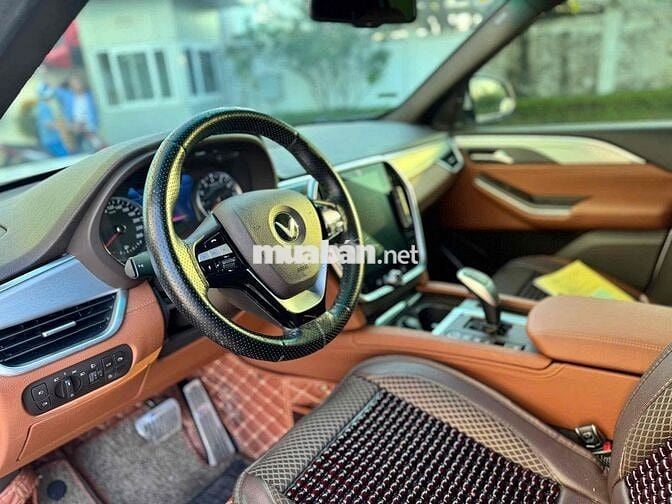 VinFast Lux SA2.0 2020 Premium 2.0 AT - 50000 km