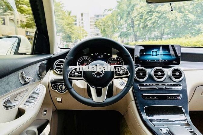 Bán xe GLC200 facelift sx 2021 - 37000 km