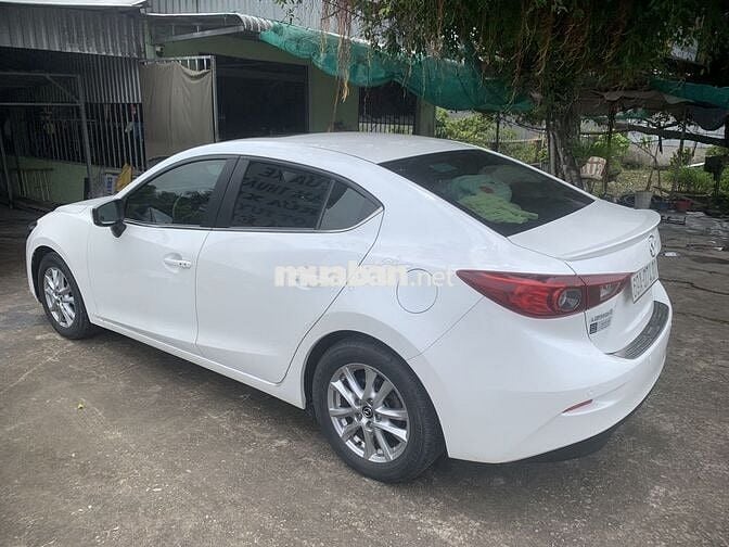 Mazda 3 2019 1.5L Luxury - 121000 km