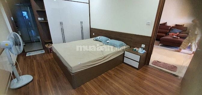 Cho thuê gấp căn hộ 3 ngủ chung cư Golden Park. 100m2