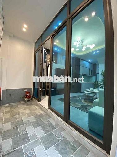 Bán nhà Kim Ngưu - Nội thất đẹp - Sân để xe rộng - 30m2. Giá: 5,18 tỷ