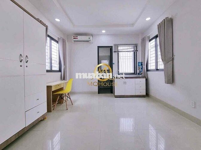 cho thuê phòng cửa sổ thoáng ngay trung tâm Quận 1 gần DH Văn Lang CS1