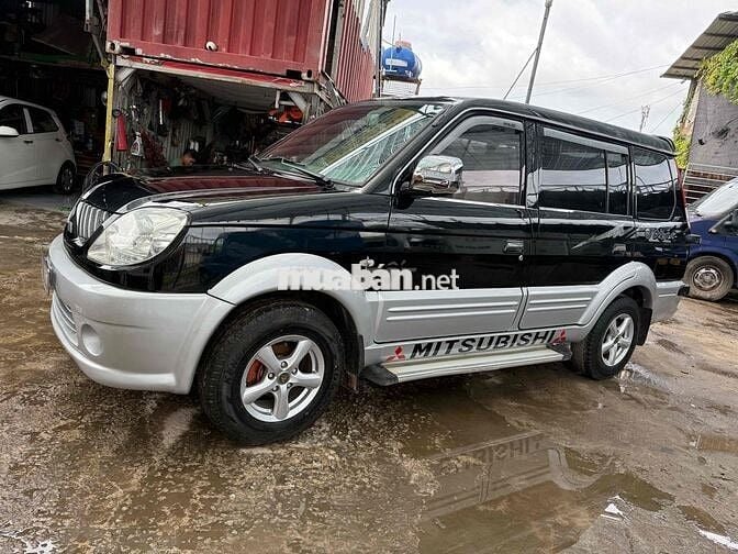 Mitsubishi Jolie 2005 gần máy ngon. màn hình.
