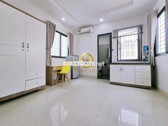cho thuê phòng cửa sổ thoáng ngay trung tâm Quận 1 gần DH Văn Lang CS1