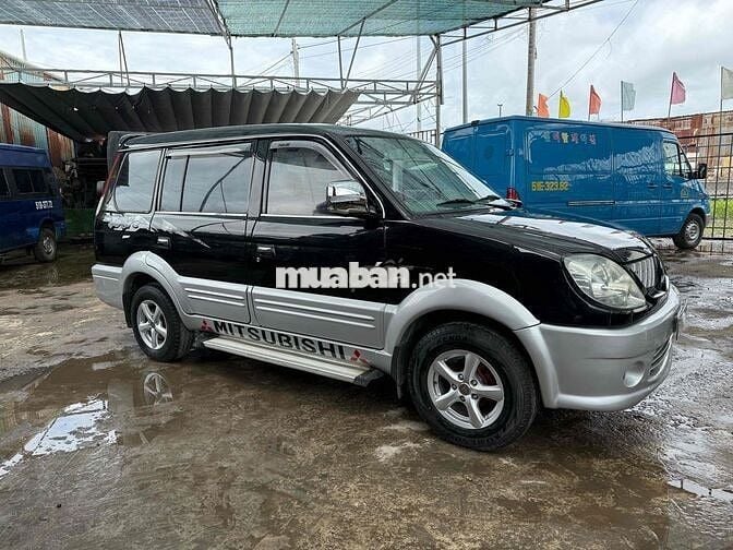 Mitsubishi Jolie 2005 gần máy ngon. màn hình.