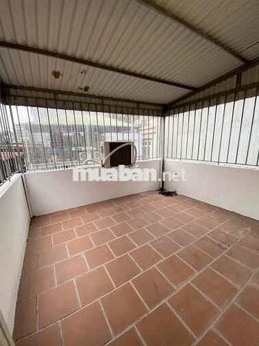 Bán nhà Kim Ngưu - Nội thất đẹp - Sân để xe rộng - 30m2. Giá: 5,18 tỷ
