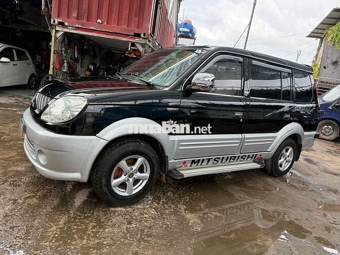 Mitsubishi Jolie 2005 gần máy ngon. màn hình.