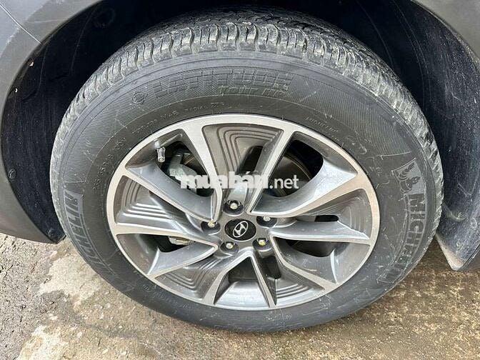 Hyundai Tucson 2018 Đặc Biệt 2.0L,màu trắng,22.000