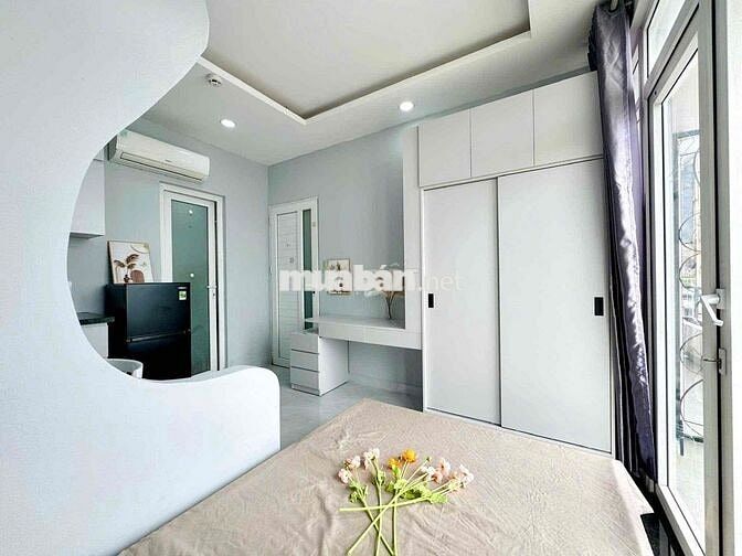 Căn Hộ Ban Công Thang Máy Tách Bếp Phú Nhuận Gần Phan Xích Long Quận 1
