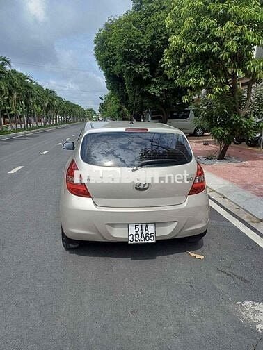 Hyundai i20 2011 1.4 AT - 86000 km