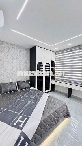 CHÍNH CHỦ CẦN BÁN NHÀ 3 TẦNG, 6X10M, SỔ HỒNG RIÊNG, CÓ THANG MÁY 450Kg