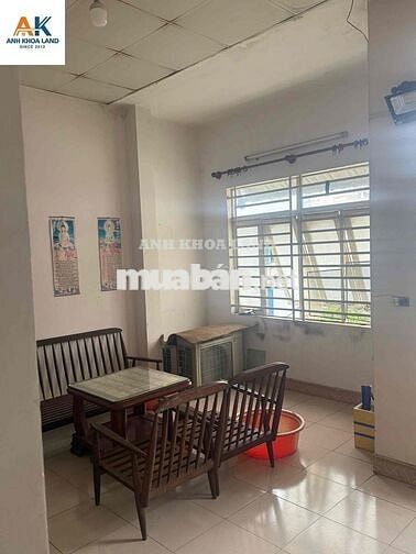 kẹt tiền bán gấp căn nhà đường số 6. DT 80m2 , SHR công chứng nhanh