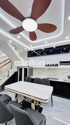 CHÍNH CHỦ CẦN BÁN NHÀ 3 TẦNG, 6X10M, SỔ HỒNG RIÊNG, CÓ THANG MÁY 450Kg