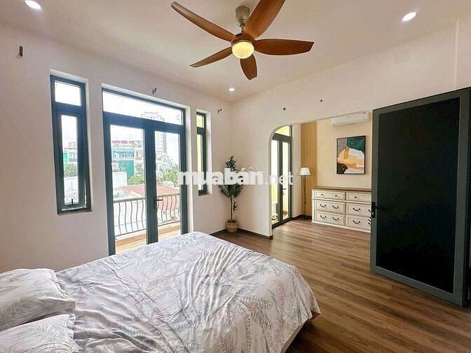 Bán nhà dt 6x9 trệt 2 lầu, ngay hiệp thành city, hẻm xe hơi.