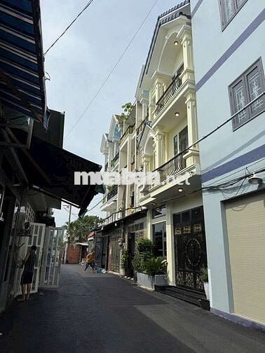 Bán nhà dt 6x9 trệt 2 lầu, ngay hiệp thành city, hẻm xe hơi.