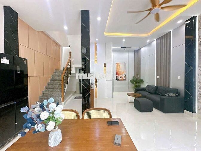 Bán nhà dt 6x9 trệt 2 lầu, ngay hiệp thành city, hẻm xe hơi.