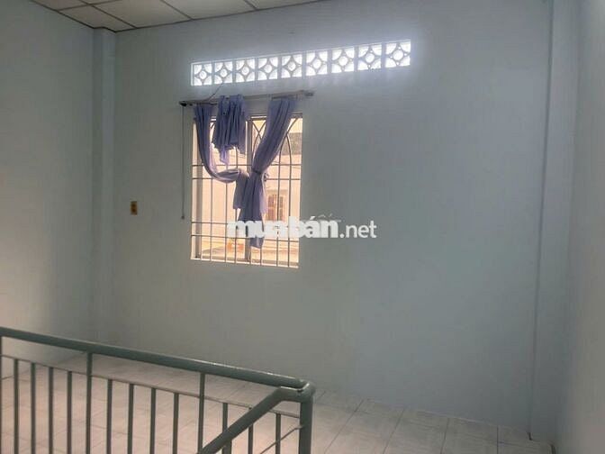 Nhà 4x8, 1 lầu 2 phòng, hẻm 5m thông, P3 Q11