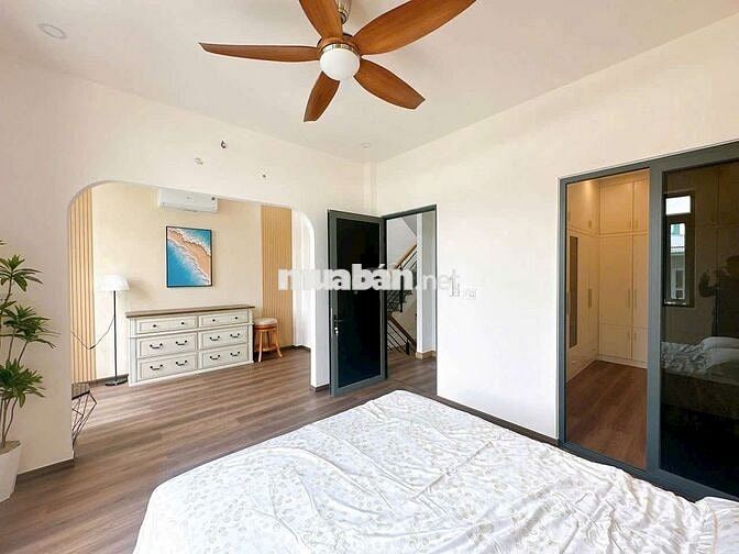 Bán nhà dt 6x9 trệt 2 lầu, ngay hiệp thành city, hẻm xe hơi.