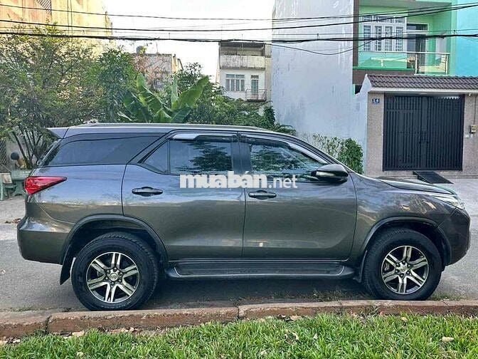 Toyota Fortuner 2017 - 100000 km