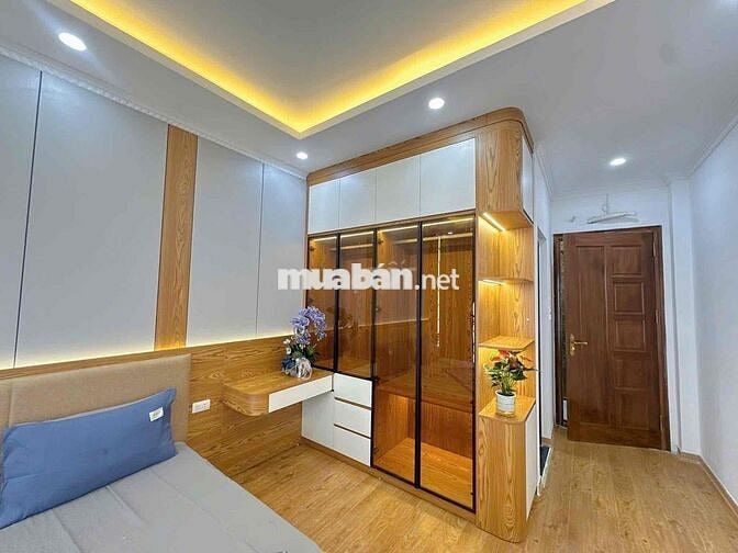 Bán nhà Thang máy Định Công- Ngõ Đẹp- Full nội thất - DT:31m2 x 6 Tầng