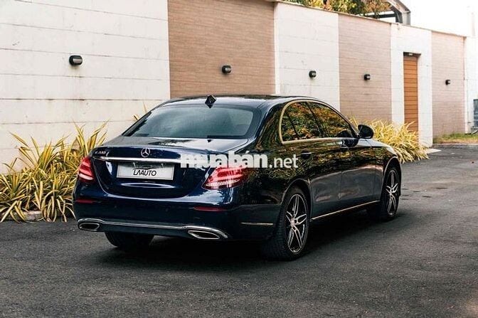 Mercedes- Benz E200 Đklđ 2017 - trả trước 350tr