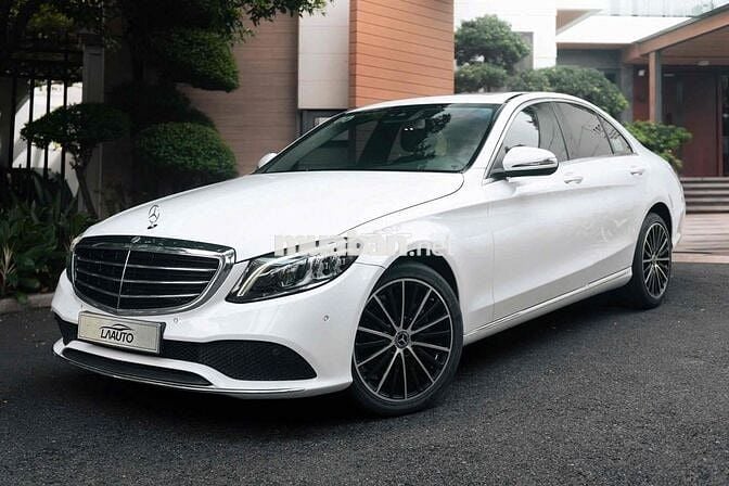 Mercedes C200 Exclusive Đklđ 2020- Trả trước 300