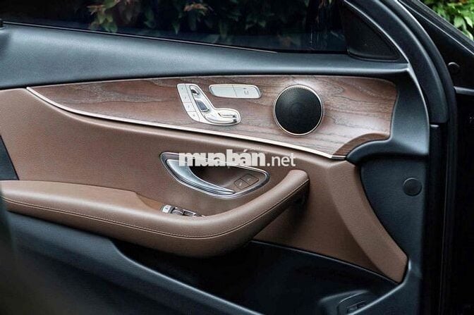 Mercedes- Benz E200 Đklđ 2017 - trả trước 350tr