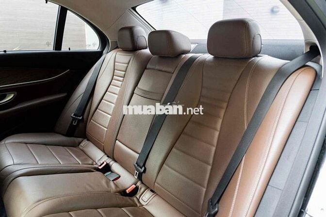Mercedes- Benz E200 Đklđ 2017 - trả trước 350tr