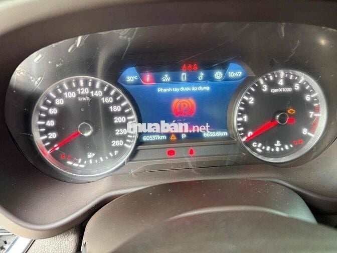 VinFast Lux SA2.0 2021 Plus 2.0 AT - 60000 km
