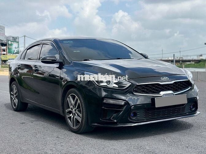 Kia Cerato đăng kí 2022 số tự động màu đen
