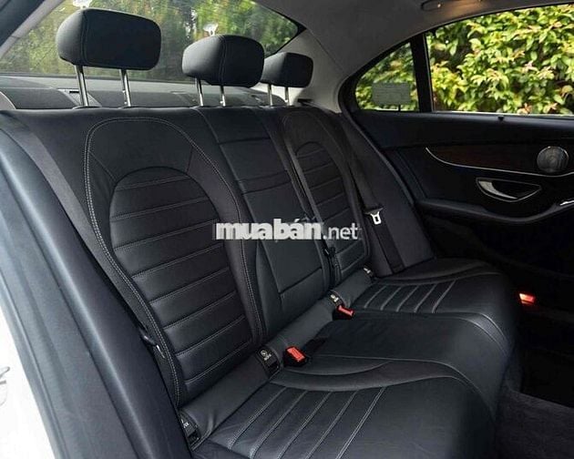 Mercedes C200 Exclusive Đklđ 2020- Trả trước 300