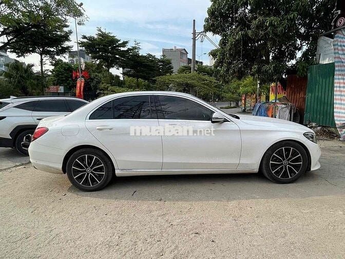 Mercedes Benz C Class  2019 C200 - 50000 km
