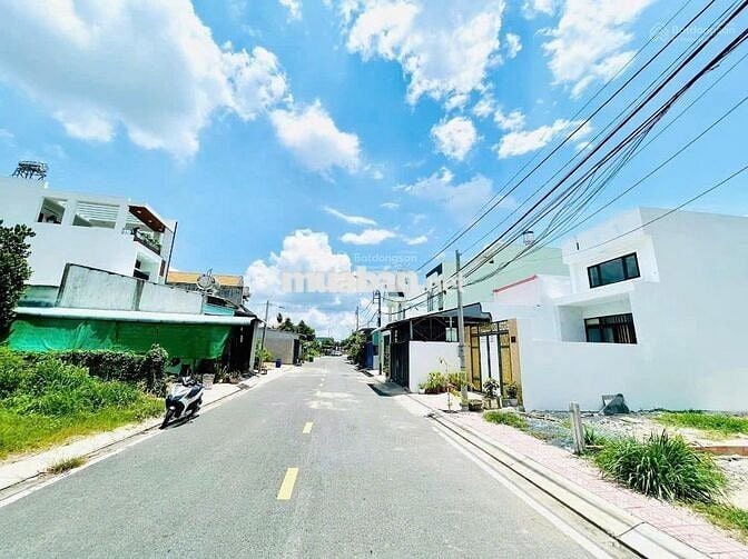 Chú Tám gửi bán lô đất sát vòng xoay Củ Chi thuộc thị trấn Củ Chi, SHR