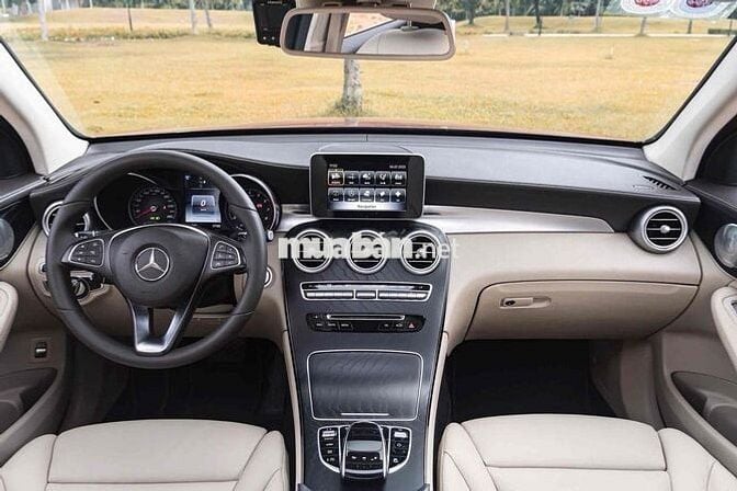 Mercedes- Benz GLC300 Đklđ 2020- trả trước 360