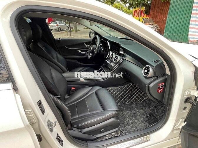 Mercedes Benz C Class  2019 C200 - 50000 km